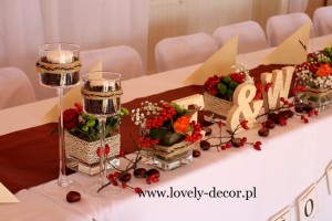 dekoracja sali weselnej w kolorystyce jesiennej  